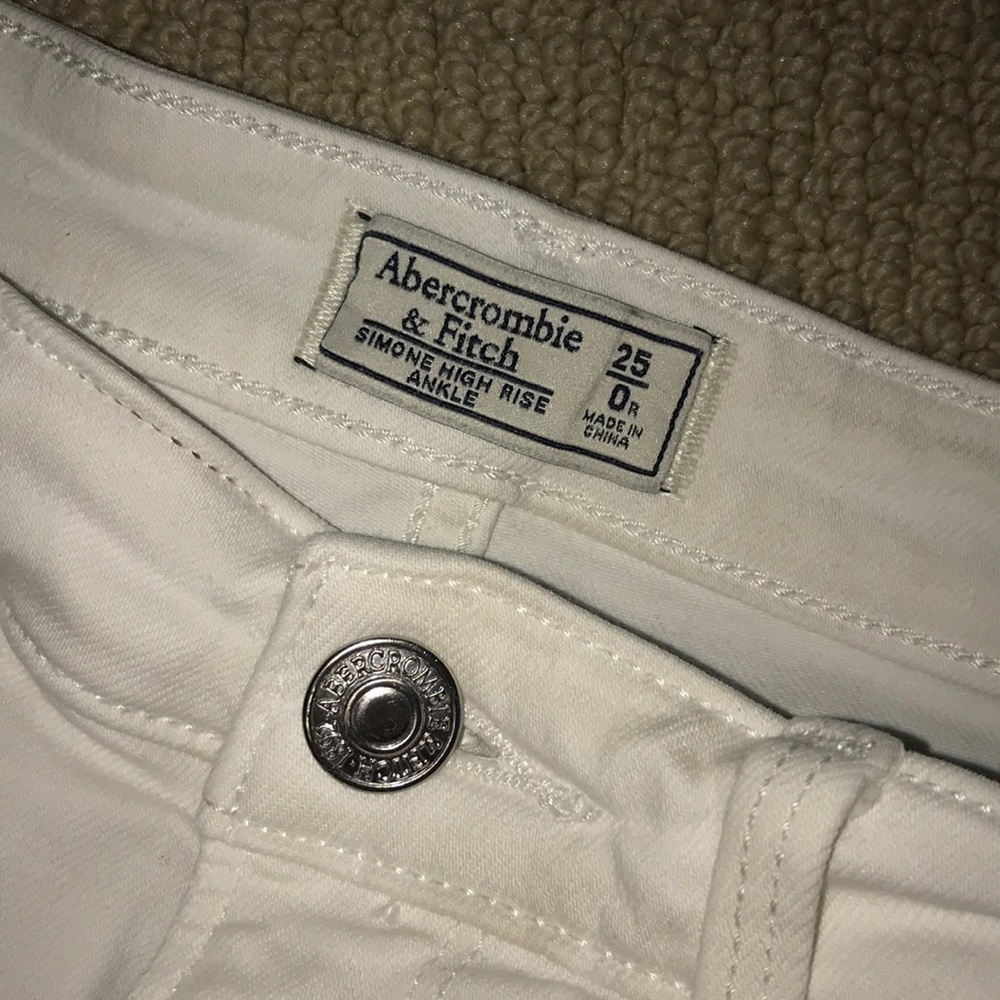 Abercrombie high waisted white crop skinny jeans